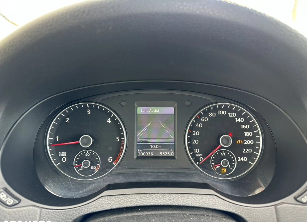 Volkswagen Sharan cena 46999 przebieg: 300936, rok produkcji 2013 z Chojnice małe 277